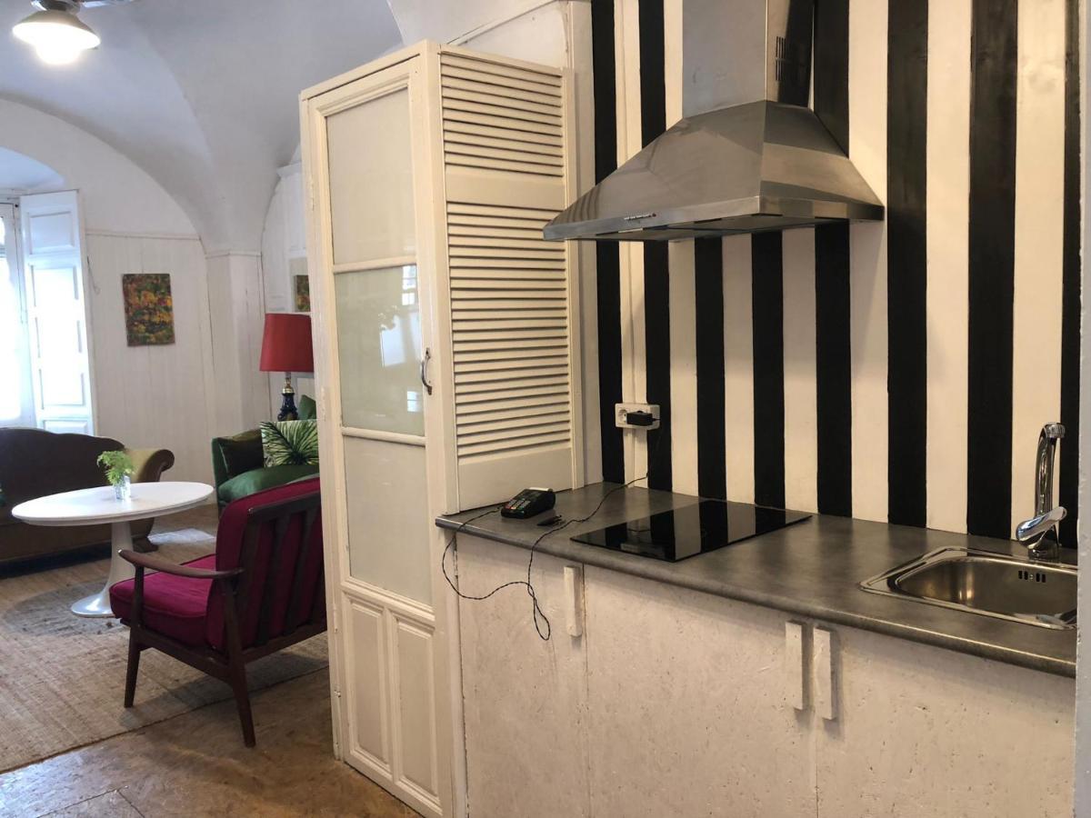 Apartamentos Tukasa Vintage Caces Esterno foto