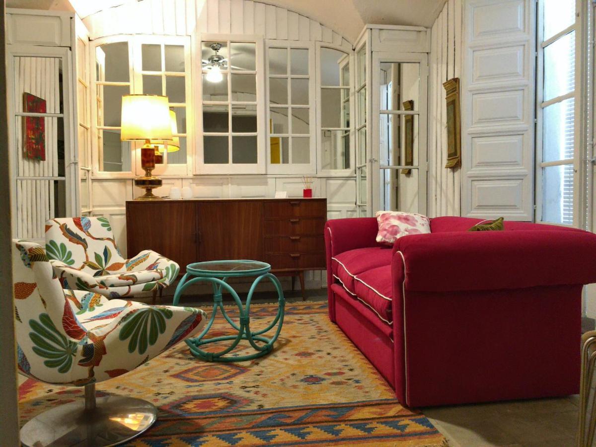 Apartamentos Tukasa Vintage Caces Esterno foto